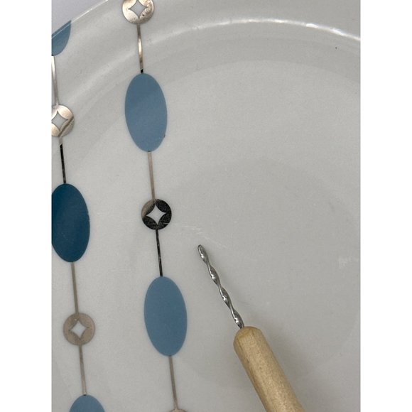 Set of 6 Pier 1 Porcelain Blue Beaded Garland 7.75 inch Plates FLAW - Picture 6 of 8